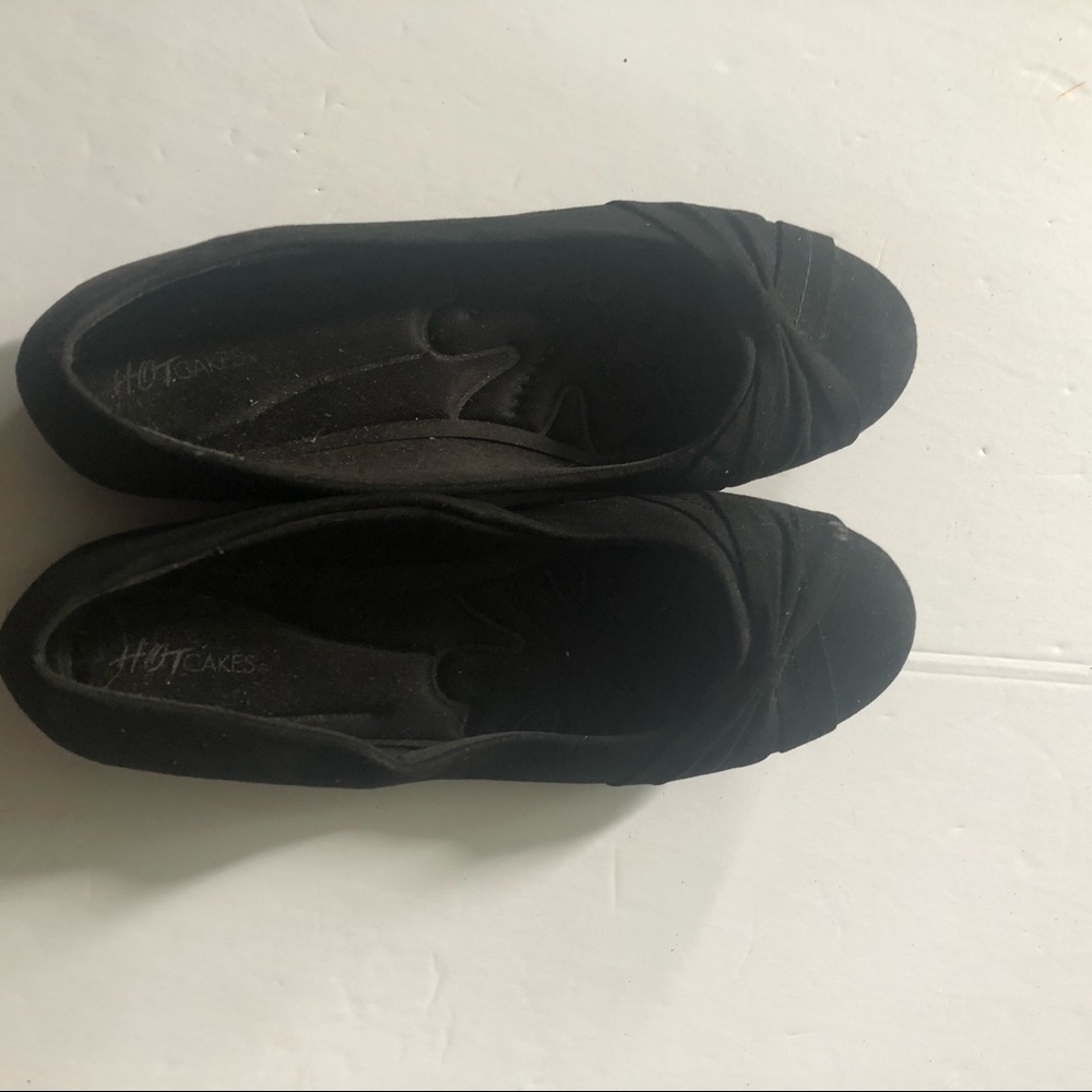 Black flats